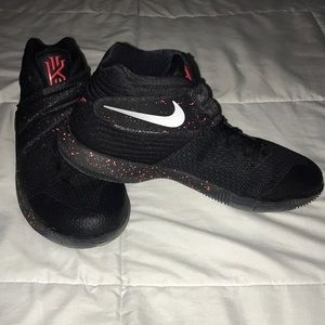 Nike Kyrie 2 Bright Crimsion Speckle